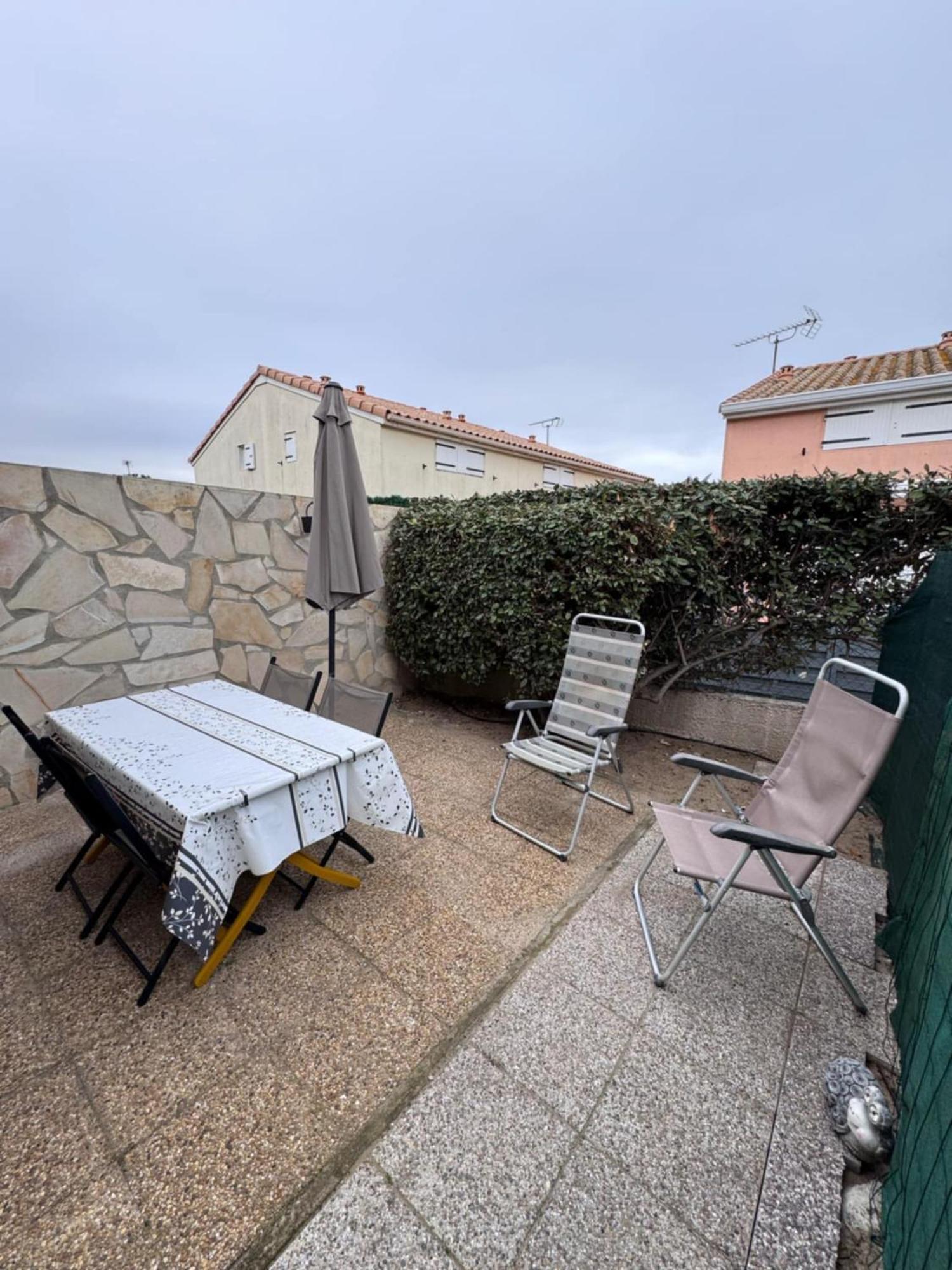 Les Marines D'Helios Vila Le Castellas Exterior foto